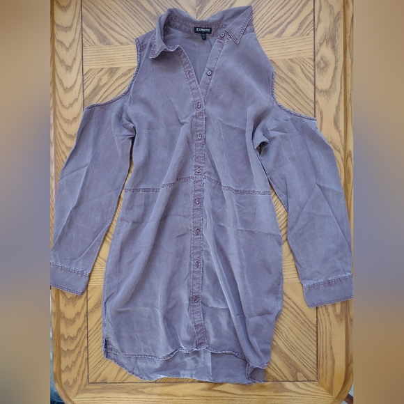 Express powder purple button denim cut shoulder shift mini dress - Picture 3 of 5